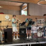 Band auf der Bühne in der Hans-Magiera Schule in Oberursel